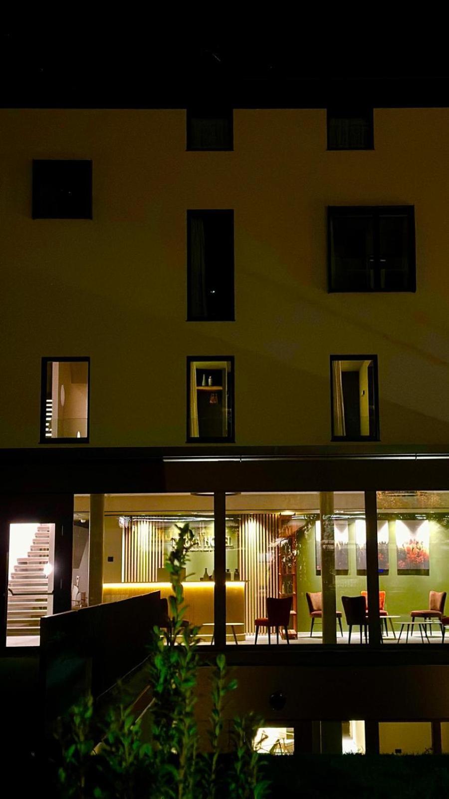 Terra Hotel Boutique 티라노 외부 사진
